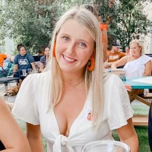 Meet your Posher, Caroline